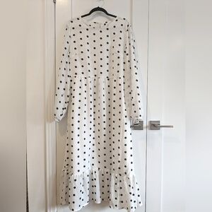 Misguided Plus White Polka Dot Maxi Smock Dress - US size 14